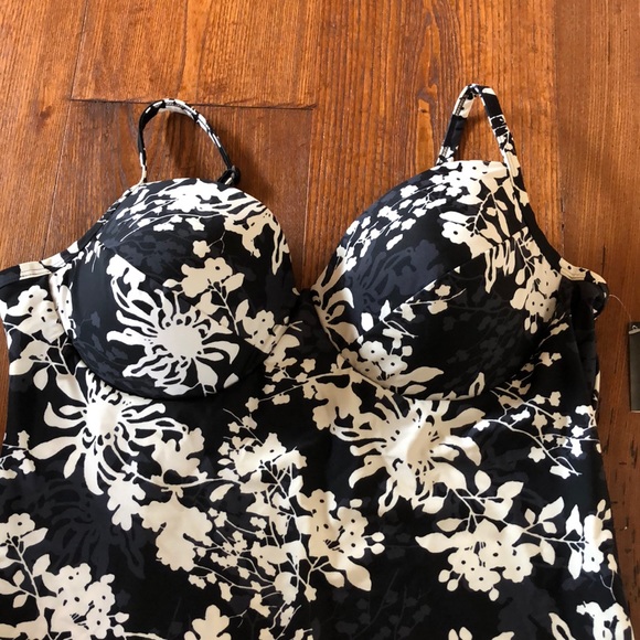 ☀️HOST PICK! Newport News Plus Size Swimsuit-NWT! - Picture 2 of 6
